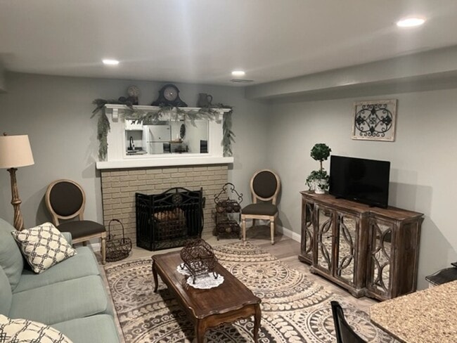 944 Simoron Dr in Ogden, UT - Building Photo - Building Photo