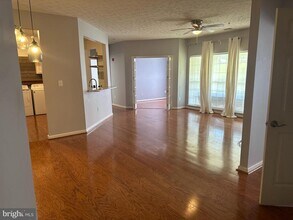 2503 Amber Orchard Ct W in Odenton, MD - Building Photo - Building Photo