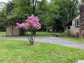 7450 St Peters Rd in Macungie, PA - Foto de edificio - Building Photo