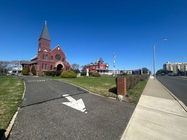 94 Rockwell Ave in Long Branch, NJ - Building Photo - Building Photo