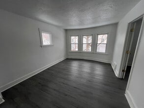 4302 W 30th St in Cleveland, OH - Foto de edificio - Building Photo