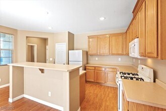 6250 W Arby Ave in Las Vegas, NV - Building Photo - Building Photo