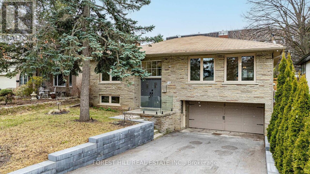 12 Blue Ridge Rd in Toronto, ON - Building Photo
