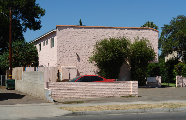 512 N 1st St in El Cajon, CA - Foto de edificio - Building Photo
