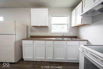 3014 W 10th St in Indianapolis, IN - Building Photo - Building Photo