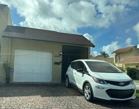 8442 SW 103rd Ave in Miami, FL - Building Photo - Building Photo