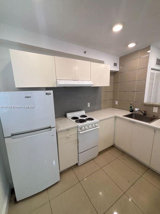 542 NW 8th St in Miami, FL - Building Photo