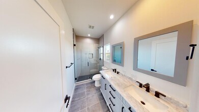 5227 Catoctin Dr in San Diego, CA - Building Photo - Building Photo