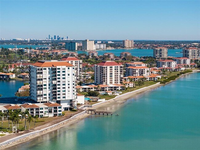 6287 Bahia Del Mar Cir N in St. Petersburg, FL - Building Photo - Building Photo