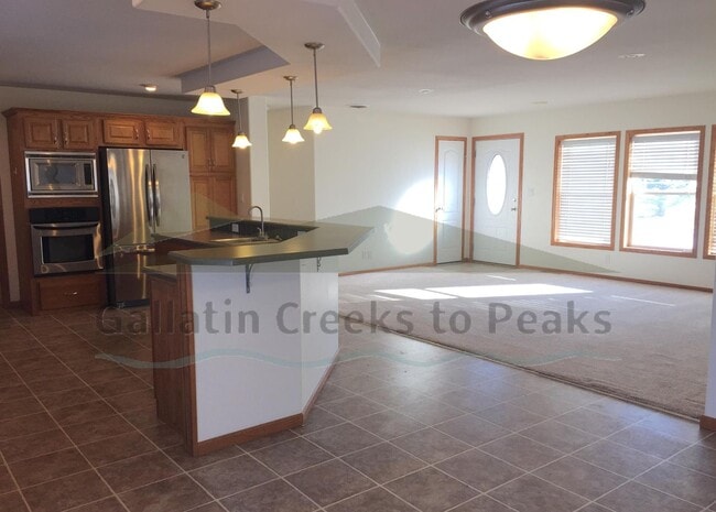 6 Rabel Ln in Gallatin Gateway, MT - Building Photo - Building Photo