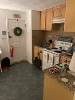 455 Park Dr, Unit A in Boston, MA - Building Photo