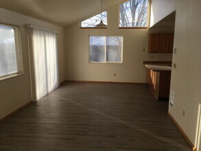 113-115 SW Short Ave in Madras, OR - Building Photo - Building Photo