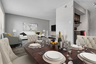 Westbury Reserve in Houston, TX - Foto de edificio - Building Photo