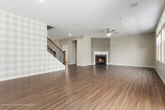 2003 Seaview Dr in Aurora, IL - Building Photo - Building Photo