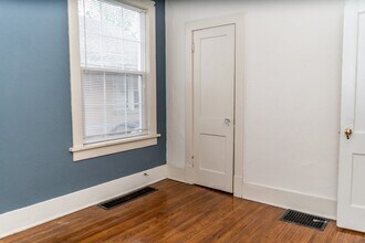 1105 Hamilton Way in Columbia, MO - Building Photo - Building Photo