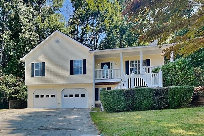 property at 1043 Foxhollow Tr