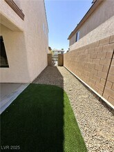 2664 Strichen Ave in Henderson, NV - Building Photo - Building Photo