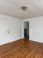 8 E Kendall St in Worcester, MA - Foto de edificio - Building Photo