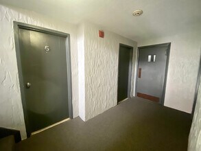 99 Cluff Crossing Rd in Salem, NH - Building Photo - Building Photo