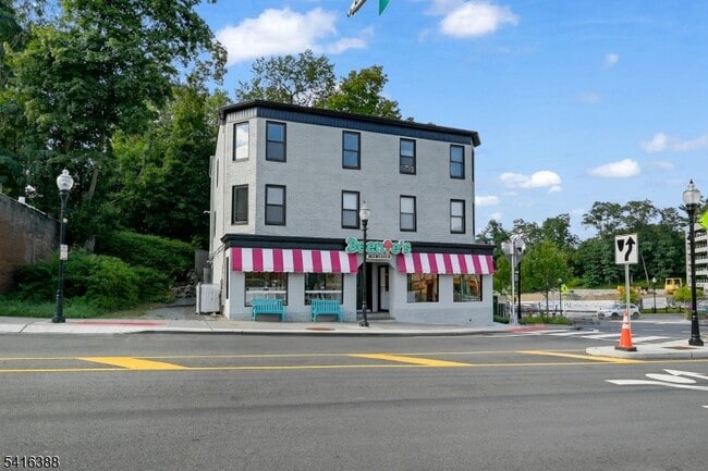 property at 38 Morris St