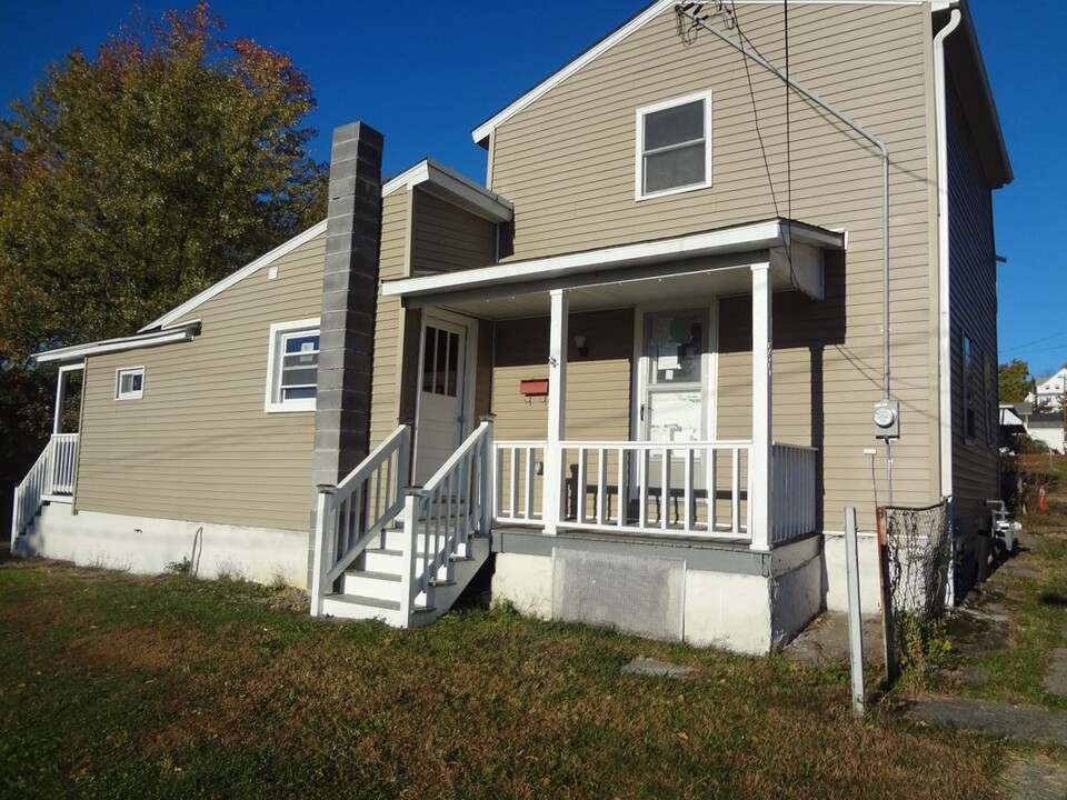 539 Back St in Scranton, PA - Building Photo