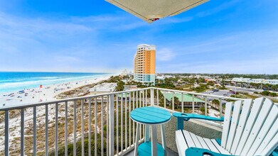 7205 Thomas Dr in Panama City Beach, FL - Building Photo - Building Photo