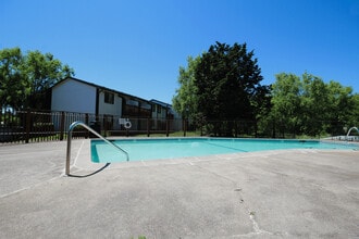 West on Murray Apartments in Beaverton, OR - Foto de edificio - Building Photo