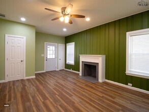 207 E Ida Ave in Electra, TX - Building Photo - Building Photo