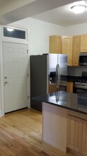 1228 W Columbia Ave, Unit 2 in Chicago, IL - Building Photo - Building Photo