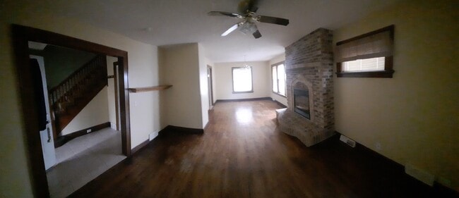 2240 W 12th St