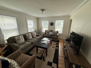 35 Winthrop Ave, Unit 1 in Quincy, MA - Building Photo - Building Photo