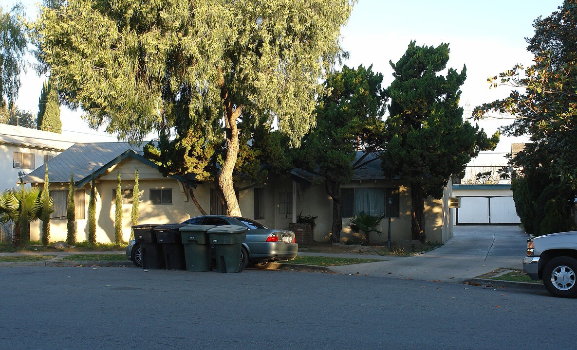 1783 W Sumac Ln in Anaheim, CA - Foto de edificio