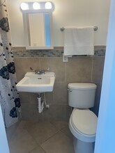 1064 N Tamiami Trl in North Fort Myers, FL - Building Photo - Building Photo