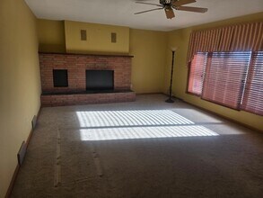 46258 312th St in Vermillion, SD - Building Photo - Building Photo