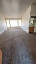 12690 Iroquois Rd in Apple Valley, CA - Building Photo - Building Photo