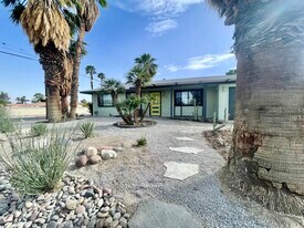 42900 Texas Ave in Palm Desert, CA - Building Photo