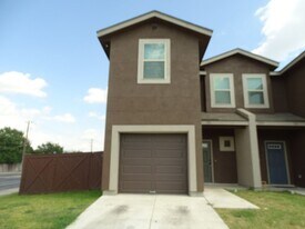 7054 Lakeview Dr, Unit #101 in San Antonio, TX - Building Photo