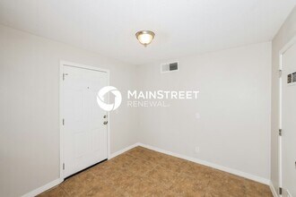 5611 N 32nd Dr in Phoenix, AZ - Building Photo - Building Photo