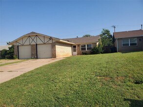 12413 SW 2nd St in Yukon, OK - Building Photo - Building Photo