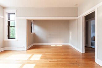 717 W Barry Ave, Unit B3 in Chicago, IL - Building Photo - Building Photo