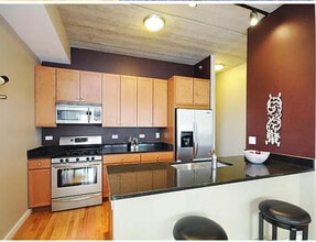 630 N Franklin St, Unit 921 in Chicago, IL - Foto de edificio - Building Photo
