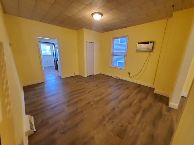 548 S Benner Ave in Fountain Hill, PA - Building Photo - Building Photo