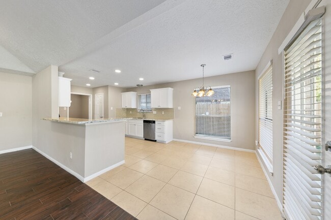 property at 802 Foxglove Dr