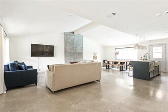 3409 High Vista Dr in Dallas, TX - Building Photo - Building Photo