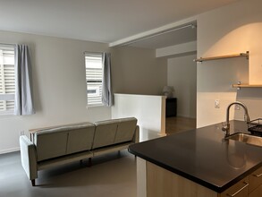 2228 Yale Ave E, Unit 13 in Seattle, WA - Foto de edificio - Building Photo