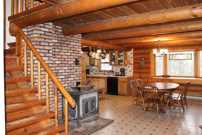 502 Snowberry Ln in Hamilton, MT - Building Photo - Building Photo