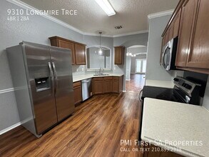 9310 Longmire Trace in San Antonio, TX - Building Photo - Building Photo