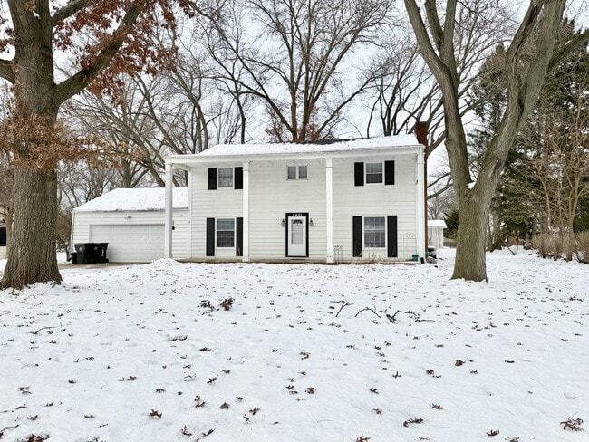 2431 Blarney Stone Dr in Beloit, WI - Building Photo - Building Photo