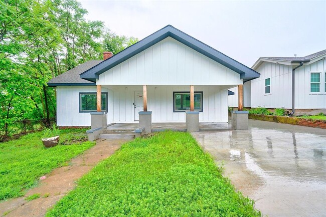 property at 1328 NE 8th St