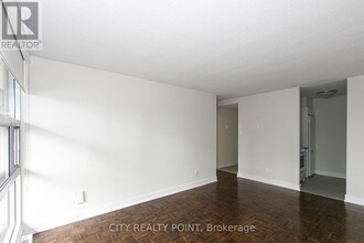 33-633 Isabella St in Toronto, ON - Building Photo - Building Photo